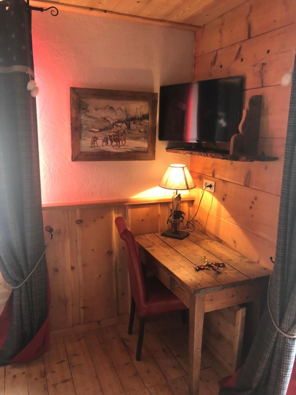 Hotel Restaurant De La Chaussee Briançon Dış mekan fotoğraf